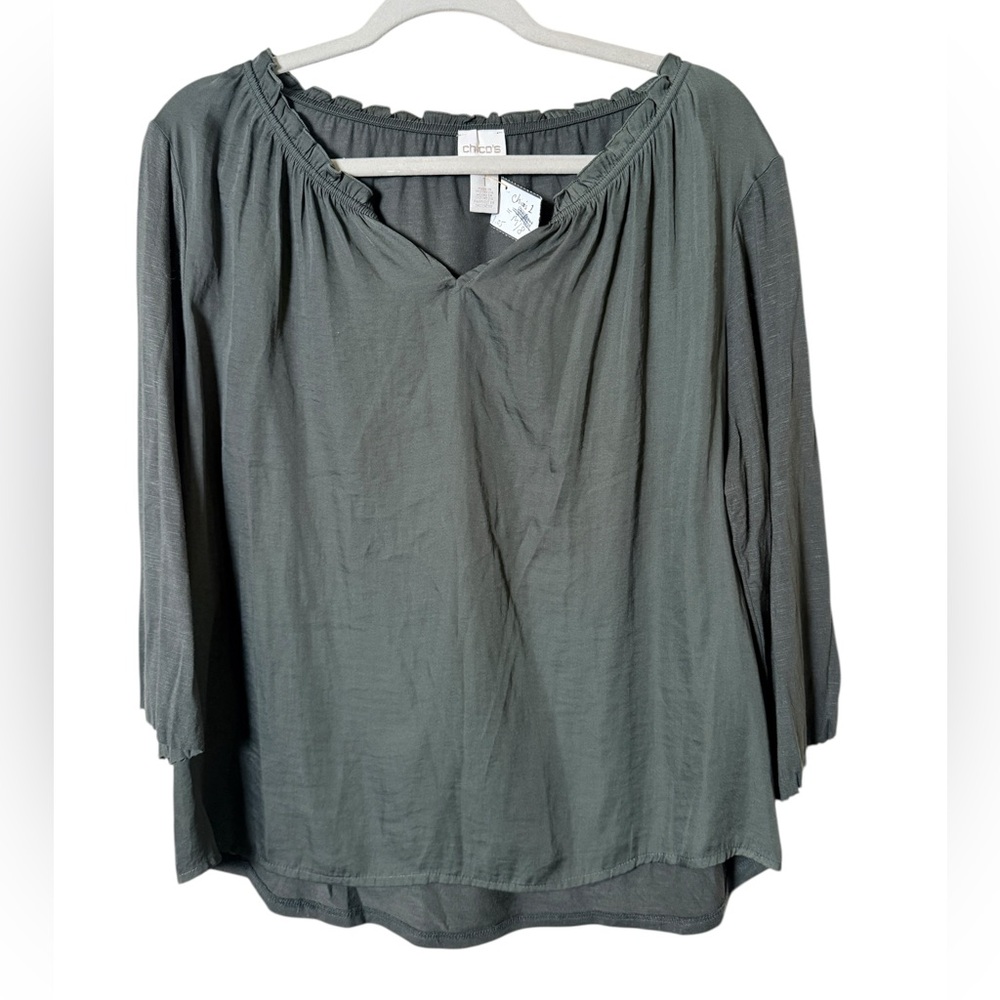 Chico's size 1 (Medium) Green Blouse